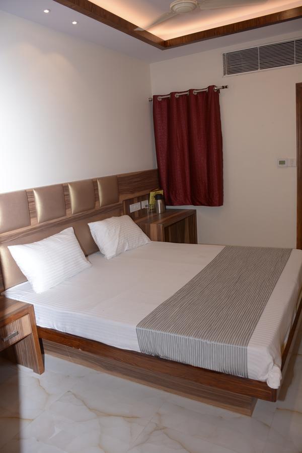 Hotel Golden Oasis - A Well Hygiene Property Paharganj Ngoại thất bức ảnh