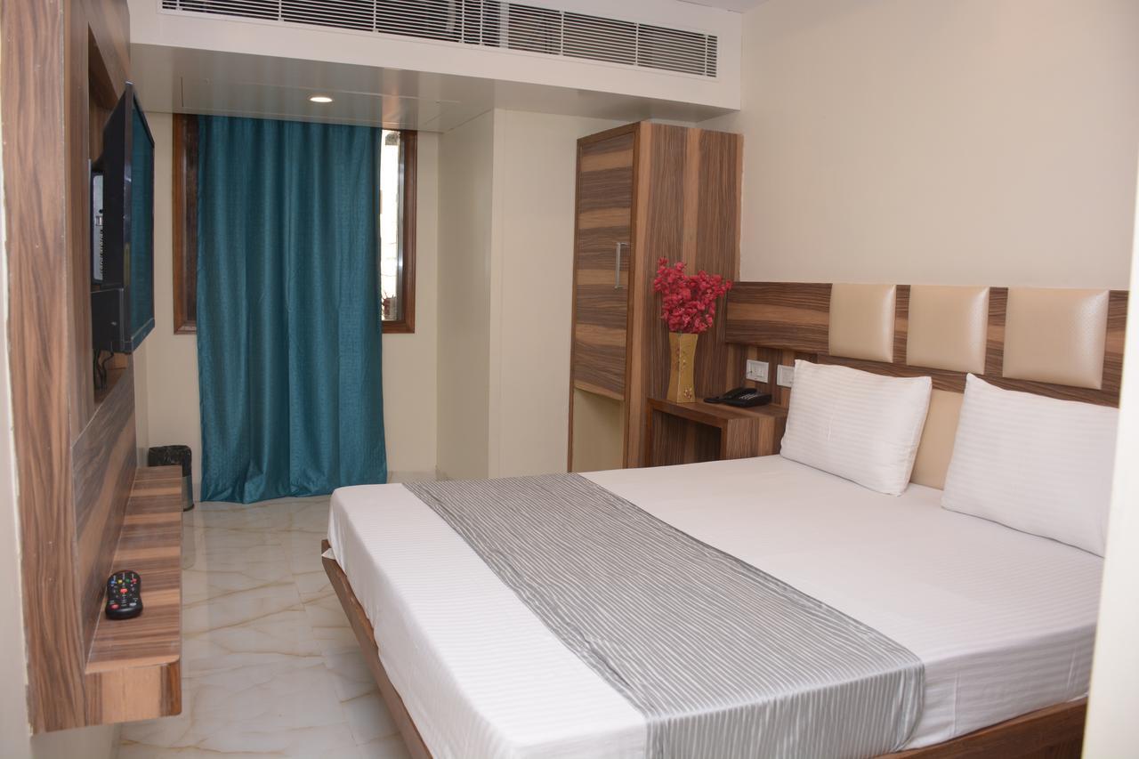 Hotel Golden Oasis - A Well Hygiene Property Paharganj Ngoại thất bức ảnh