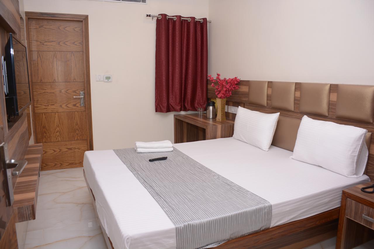Hotel Golden Oasis - A Well Hygiene Property Paharganj Ngoại thất bức ảnh