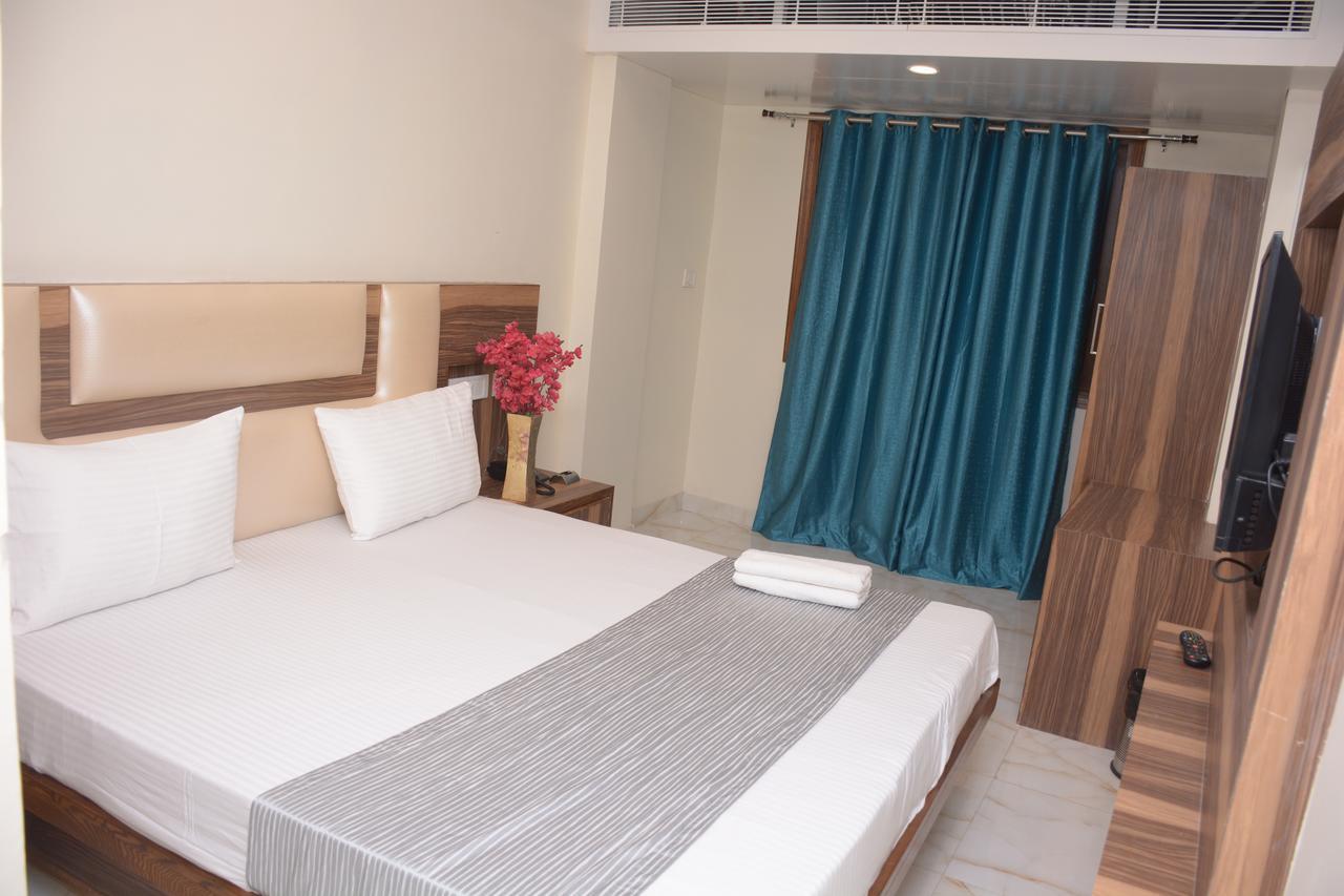 Hotel Golden Oasis - A Well Hygiene Property Paharganj Ngoại thất bức ảnh
