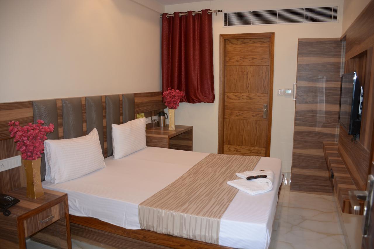 Hotel Golden Oasis - A Well Hygiene Property Paharganj Ngoại thất bức ảnh