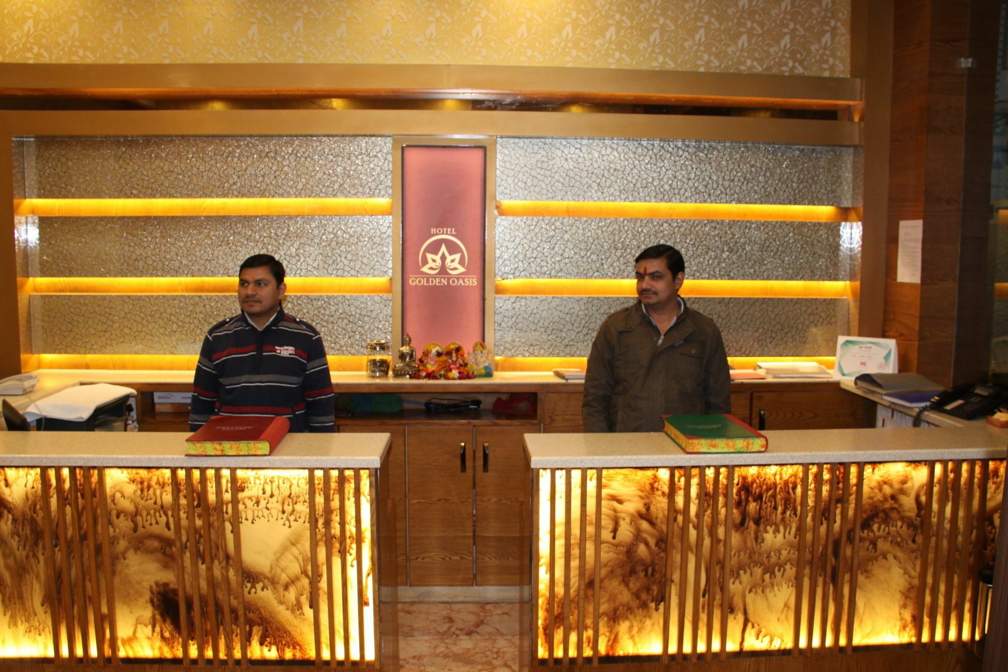 Hotel Golden Oasis - A Well Hygiene Property Paharganj Ngoại thất bức ảnh